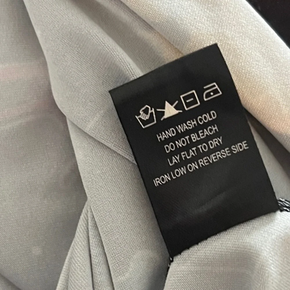 Sourpuss black dress featuring a pink and blue retro ray gun print Size XXL - Picture 6 of 6